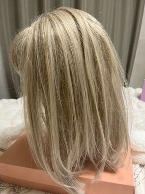 Blonde Layered Synthetic Women's Wig with Bangs